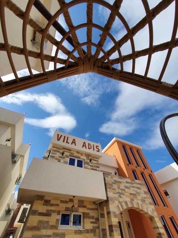 Виллы Sunny Villa with pool Добра-Вода-15