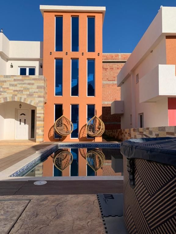 Виллы Sunny Villa with pool Добра-Вода-16