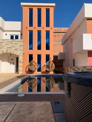 Виллы Sunny Villa with pool Добра-Вода Апартаменты-13