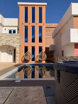 Виллы Sunny Villa with pool Добра-Вода Апартаменты-3