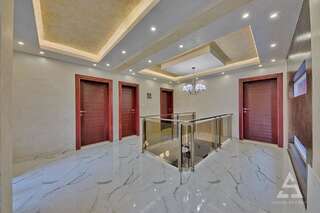 Виллы Sunny Villa with pool Добра-Вода Апартаменты-9