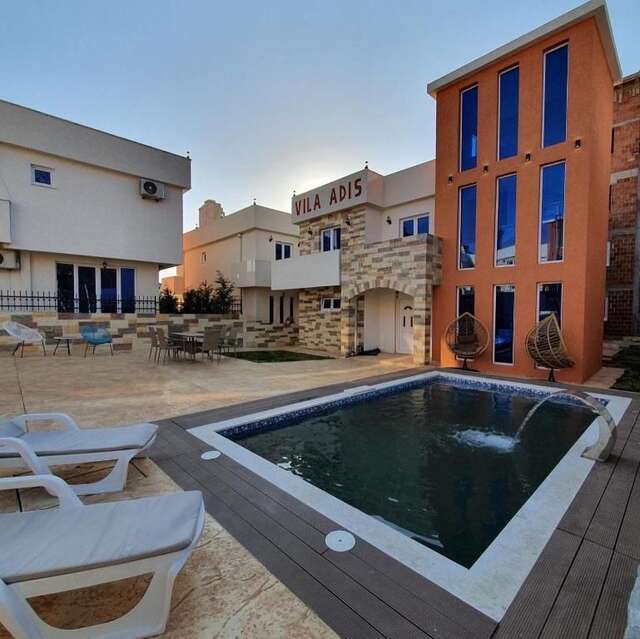 Виллы Sunny Villa with pool Добра-Вода-16